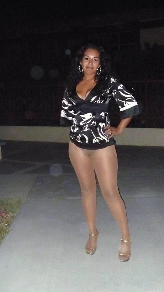 25P Amateure Black Sistas in Stockings