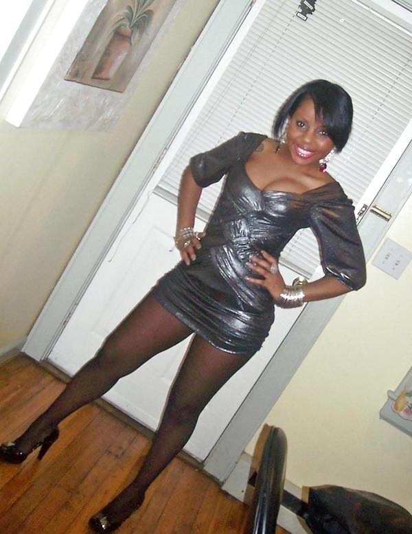 25P Amateure Black Sistas in Stockings