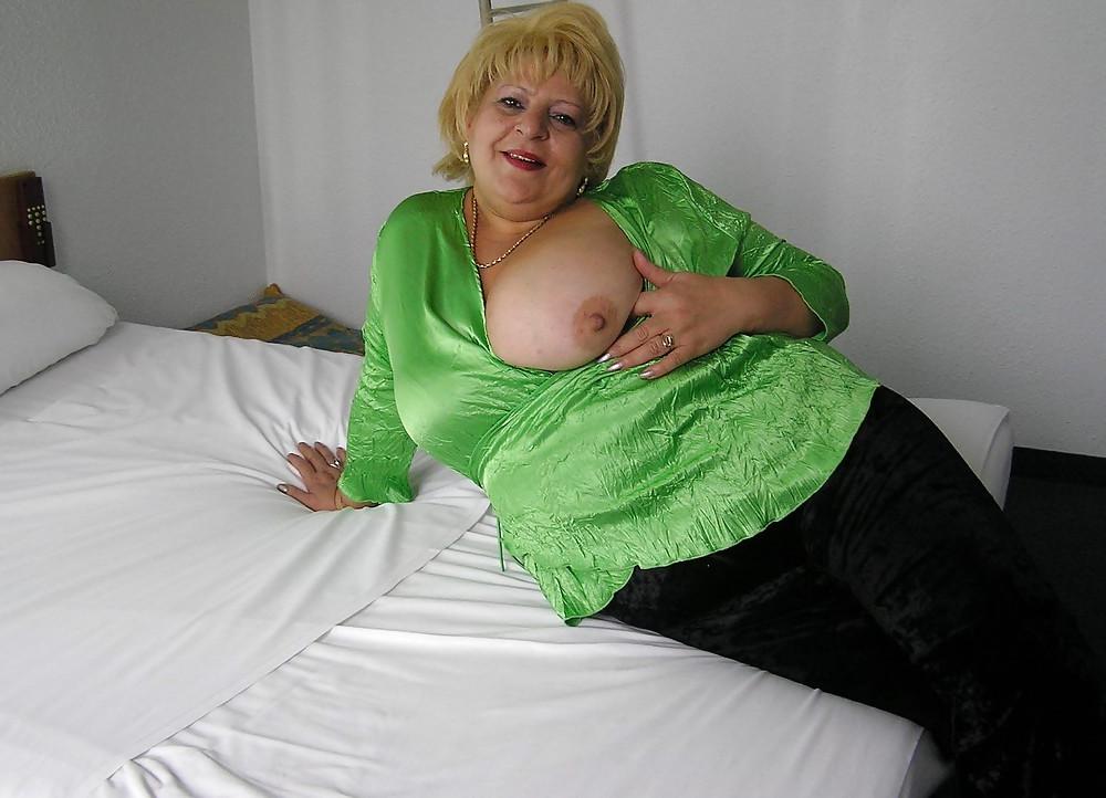 14P Hot BBW Granny