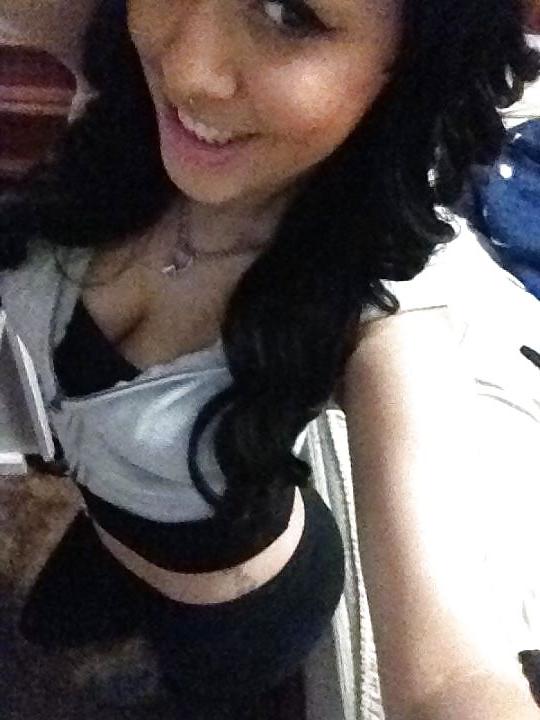 25P Gorgeous latina milf