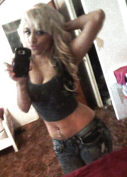 25P Gorgeous latina milf