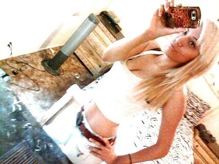 25P Gorgeous latina milf