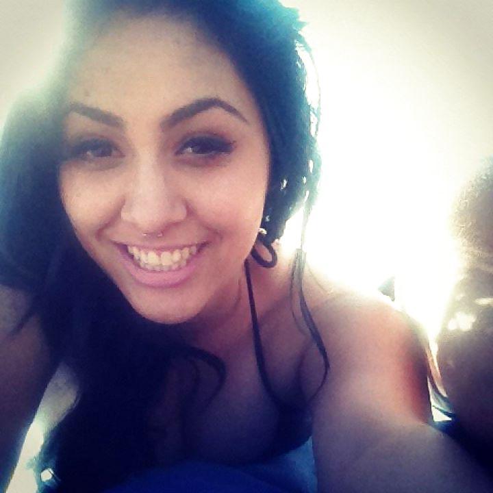 25P Gorgeous latina milf