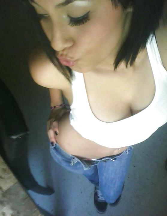 25P Gorgeous latina milf