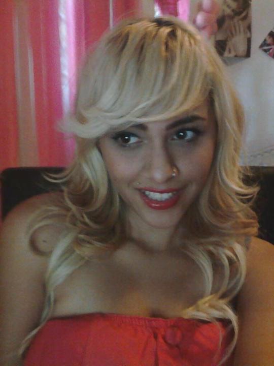 25P Gorgeous latina milf