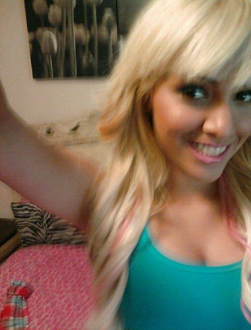 25P Gorgeous latina milf