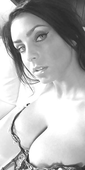 25P Black and White 939! (Cleavage 2 )