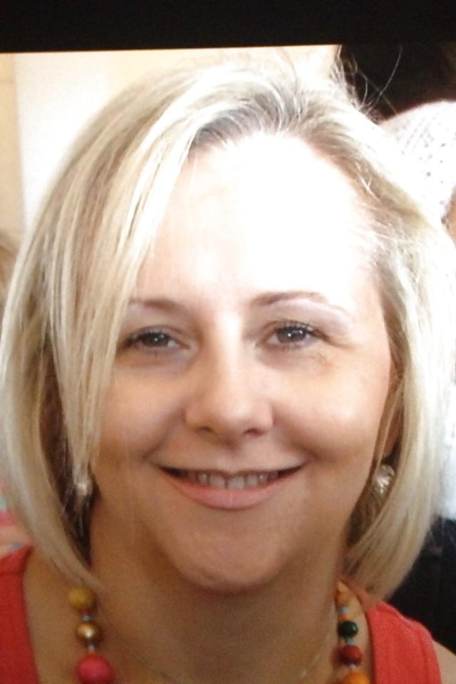 8P British Milf Bob