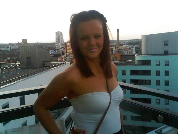 17P Britische Francheska May Bottomley Leeds