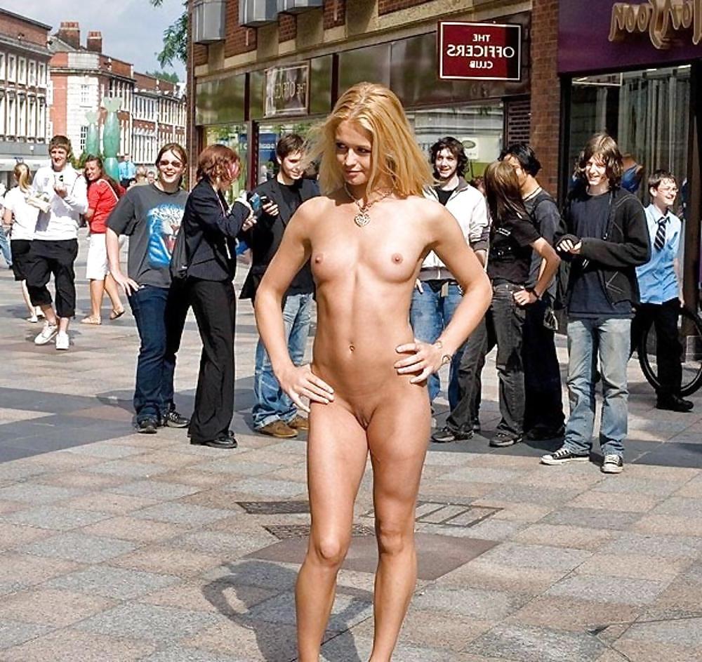 25P Hot Public Girls