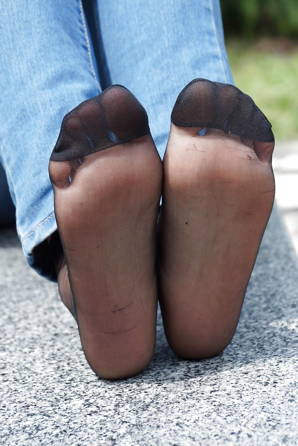 25P Nylon feet 50