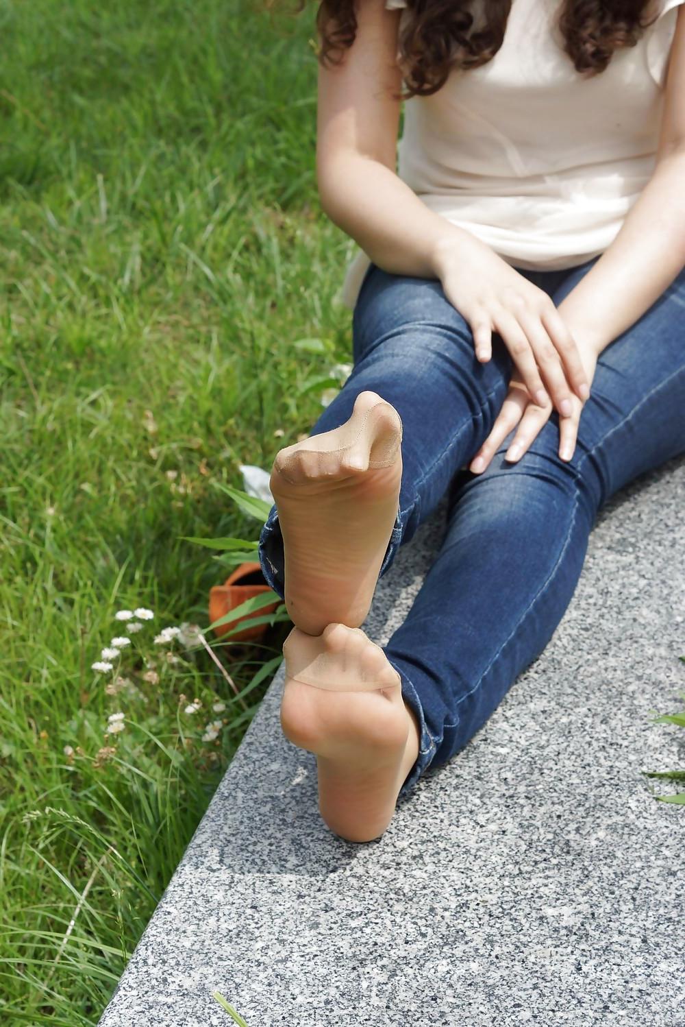 25P Nylon feet 50