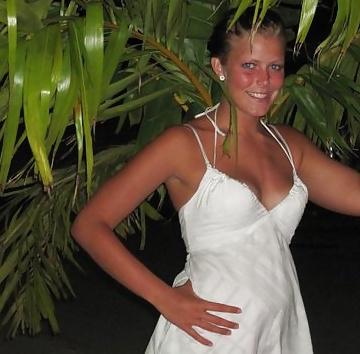 11P Danish teens-97-98-party beach