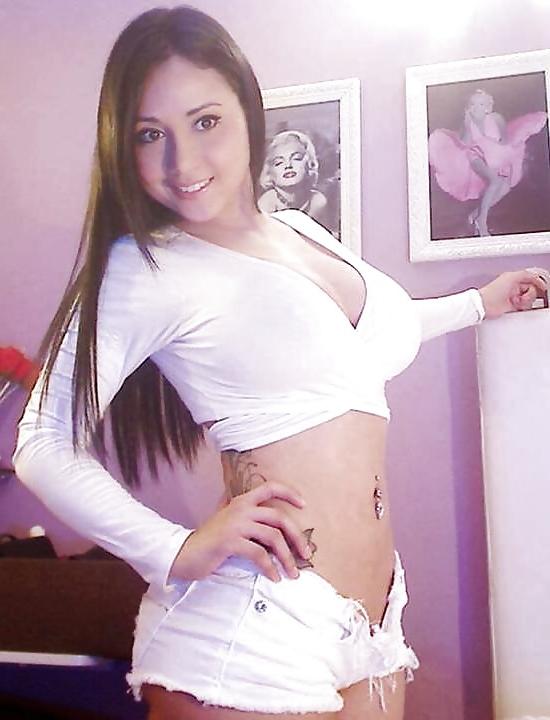 25P Gorgeous latina