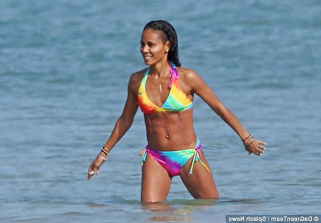 25P Jada Pinkett Smith - Black Milf Bikini Photos