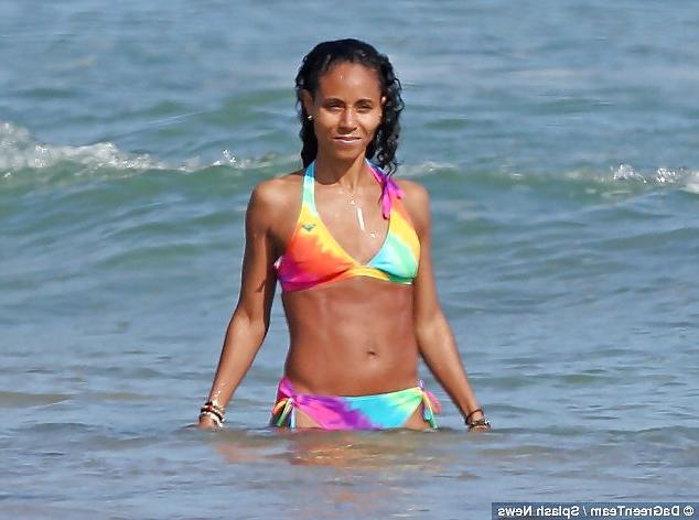 25P Jada Pinkett Smith - Black Milf Bikini Photos
