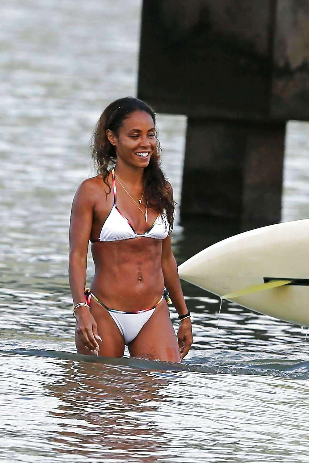 25P Jada Pinkett Smith - Black Milf Bikini Photos