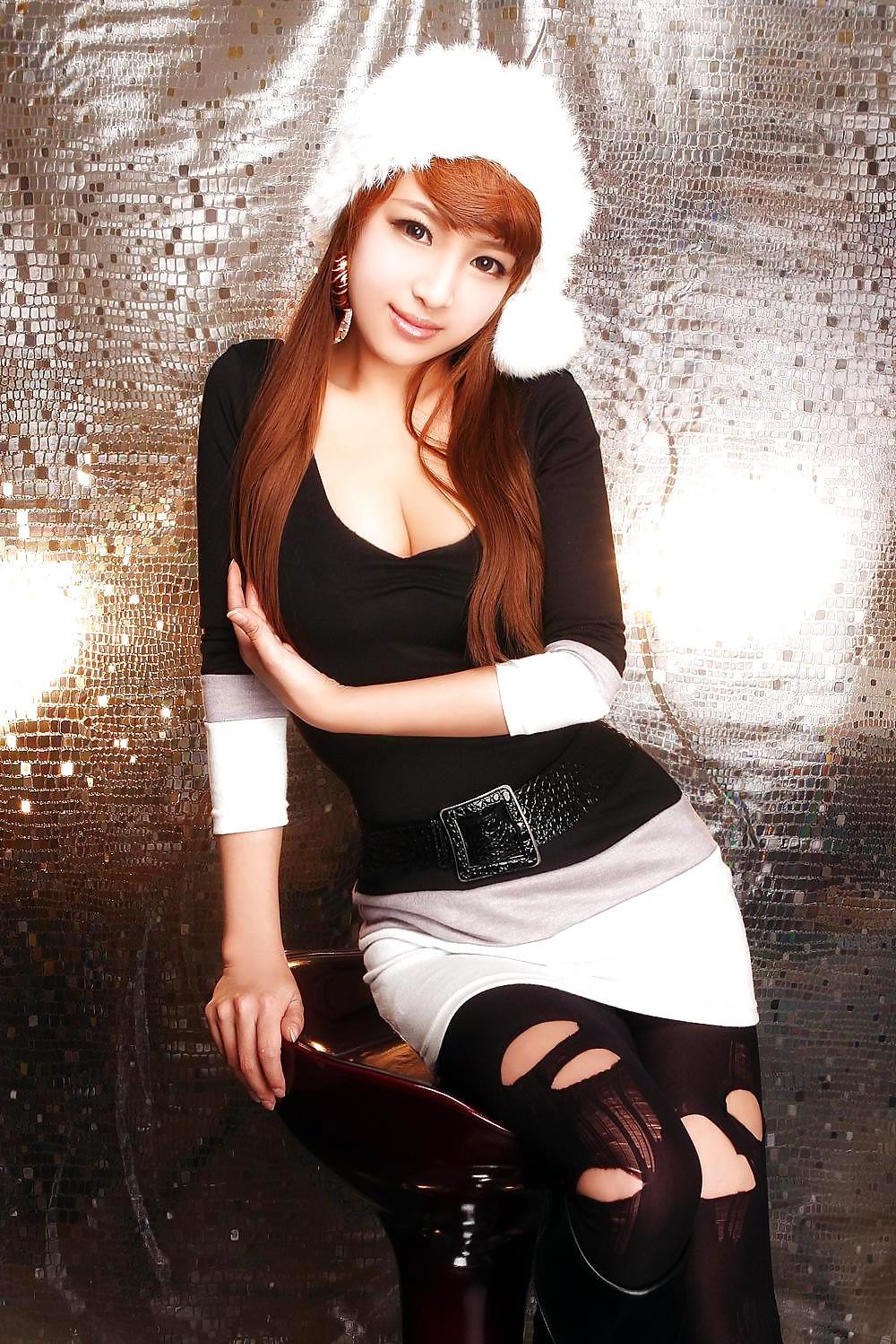 25P Korean Japanese girls 18