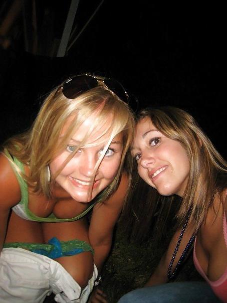 25P Downblouse Nipp Slips Cleavage and Boobs