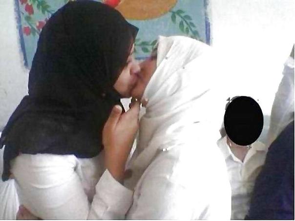 25P Hot Turkey #34 (Turkish teens milfs moms mature slut wives)