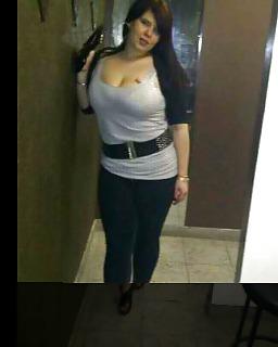 13P Pawg cleavage