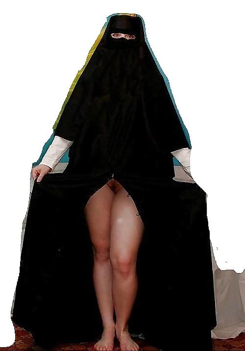 25P Arab-Turkish HOT ASS
