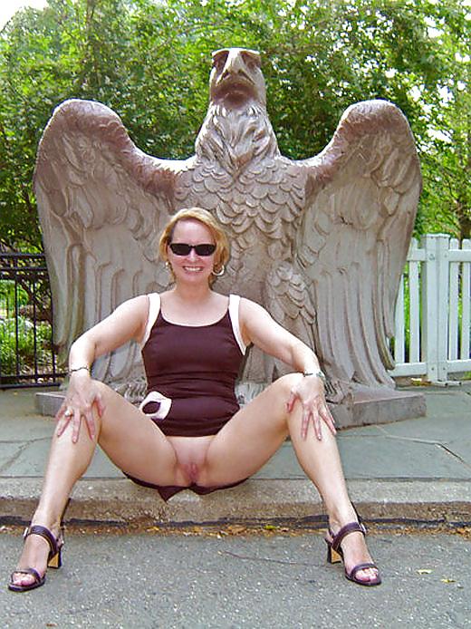 25P Public and sexy  in town