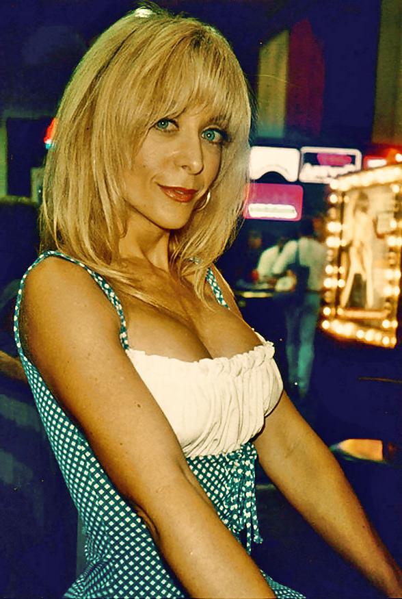 23P Retro Nina Hartley
