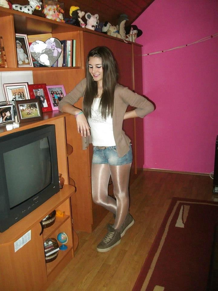 25P Hottest Girls on the Net