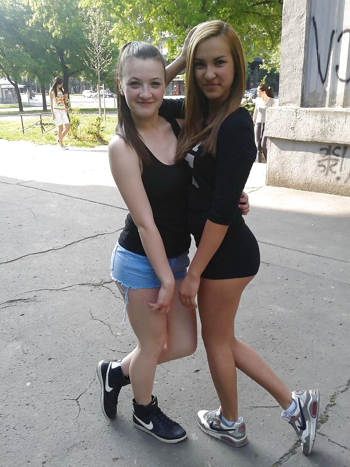 25P Hottest Girls on the Net