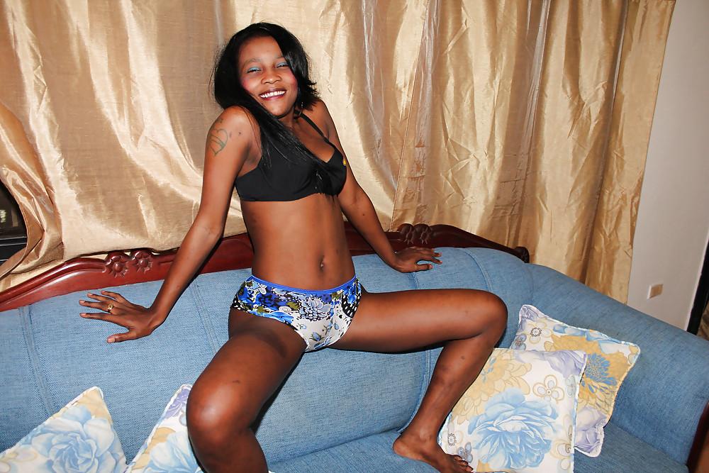19P Sexy Dark & Posing