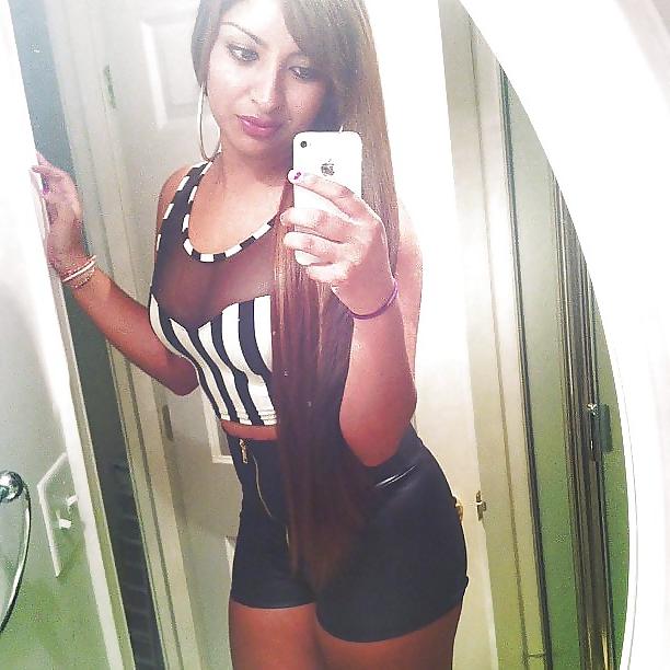 18P Hot Fijian Desi Long Hair & Round Perky Ass