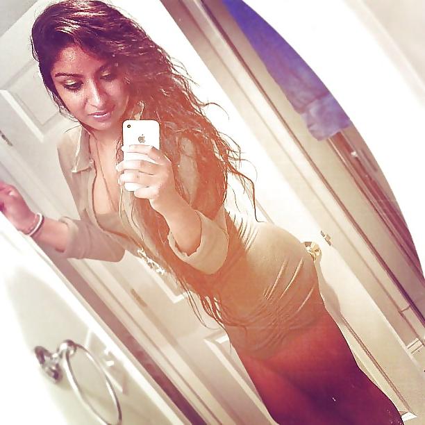 18P Hot Fijian Desi Long Hair & Round Perky Ass