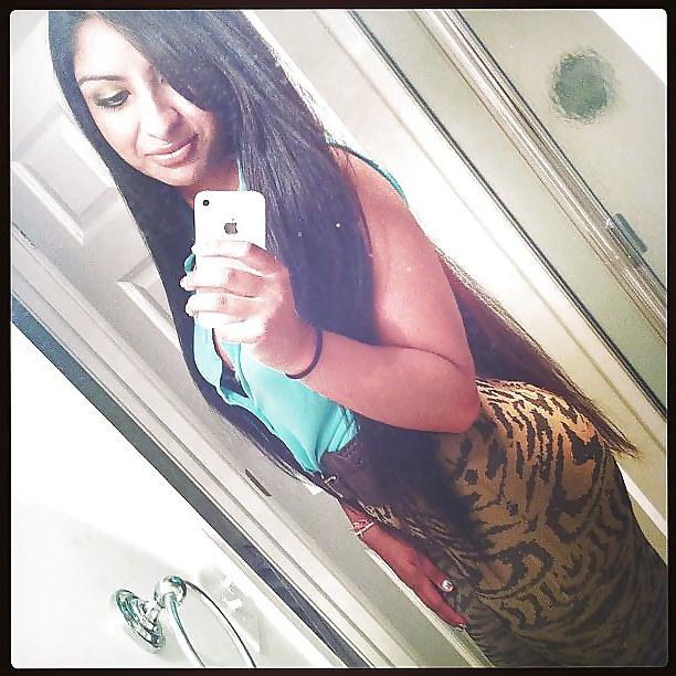 18P Hot Fijian Desi Long Hair & Round Perky Ass