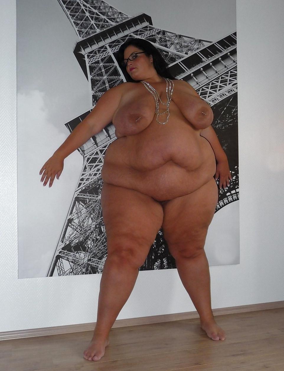 24P Big Beautiful Women #3 (BBW)