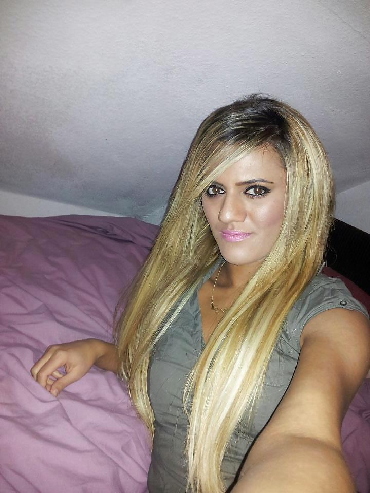 25P Turkish Girl