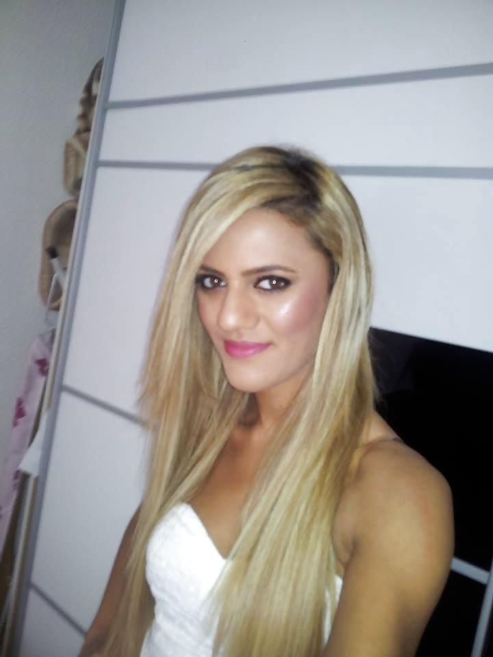 25P Turkish Girl
