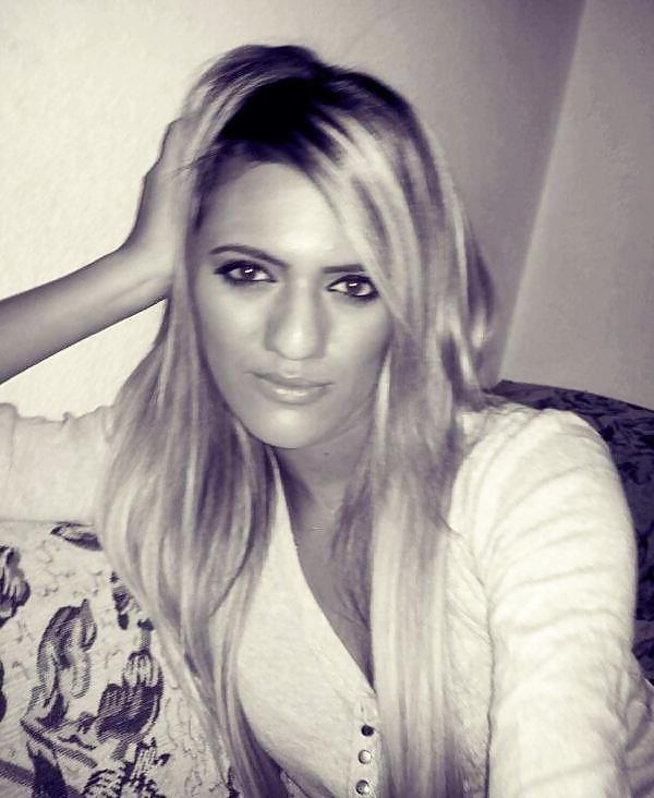 25P Turkish Girl
