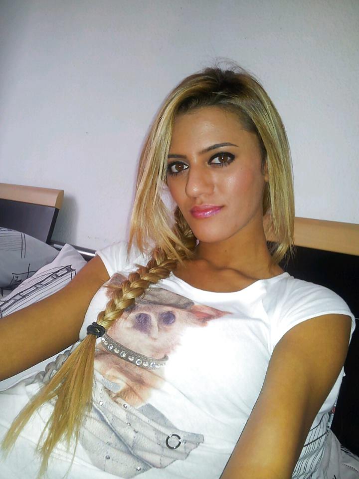 25P Turkish Girl