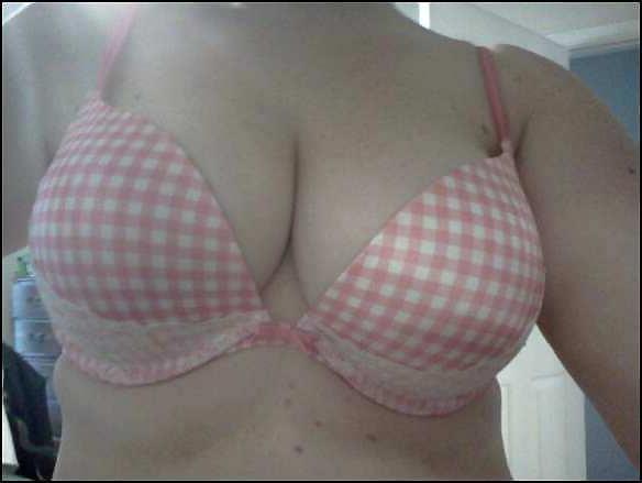 25P Selfies of Big Tit BBW Wife...for CUM?