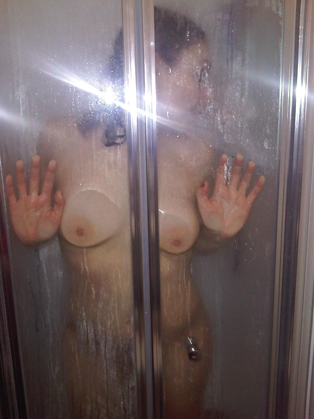 5P Samplemy wife shower time
