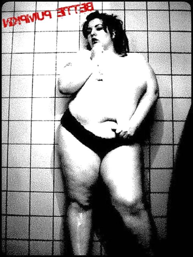 25P KICKASS BBW AMATEUR GALLERY