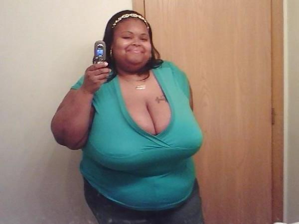 25P KICKASS BBW AMATEUR GALLERY