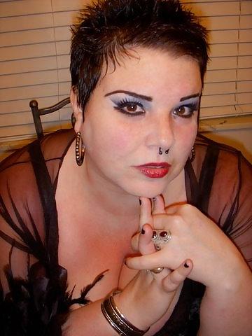 25P KICKASS BBW AMATEUR GALLERY