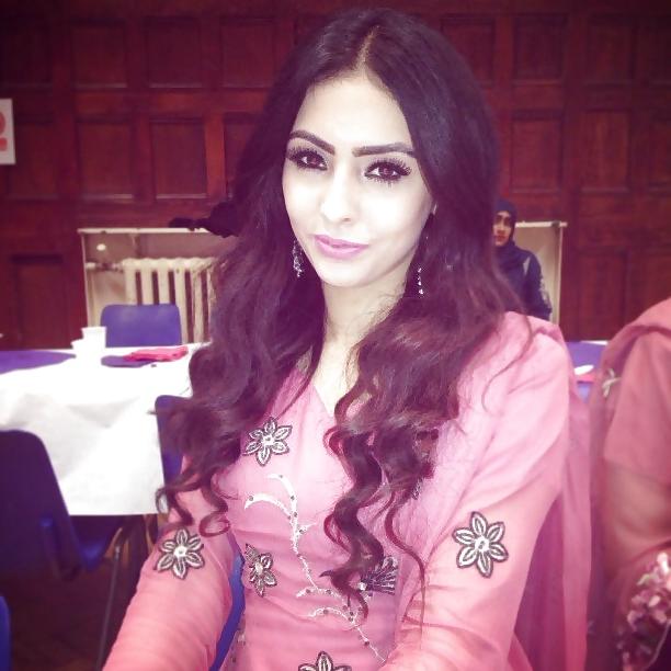 10P Uk british - Indian paki slut for comments