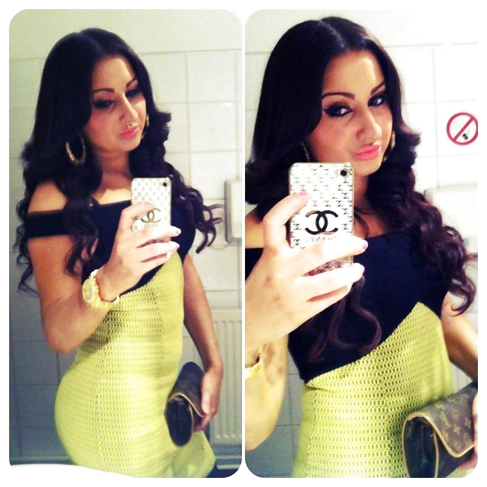 25P Uk british - turkish arab slut