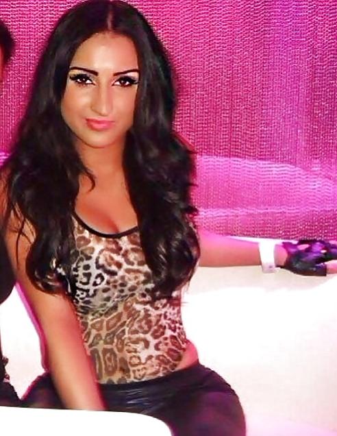 25P Uk british - turkish arab slut