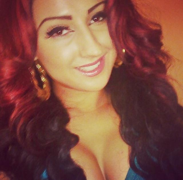 25P Uk british - turkish arab slut