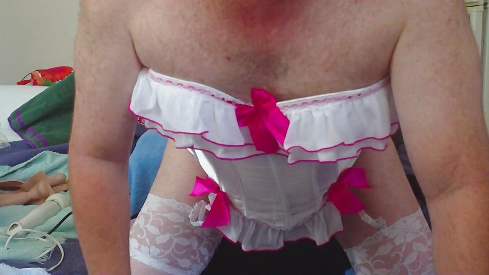 21P JORGINA - WHITE LINGERIE RIDING SYBIAN WITH MAGIC WAND
