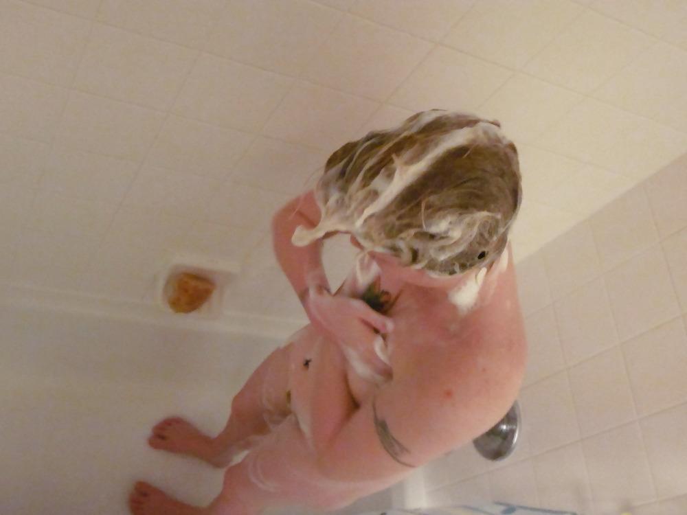 22P I sneak in on Baby washing her pussy in the shower